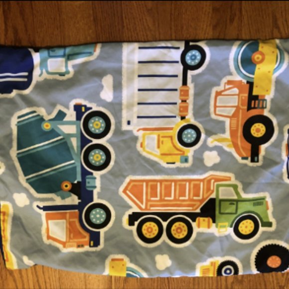 Circo brand dump truck comforter, sheets and 4 pillow cases! Full Size - Picture 6 of 7